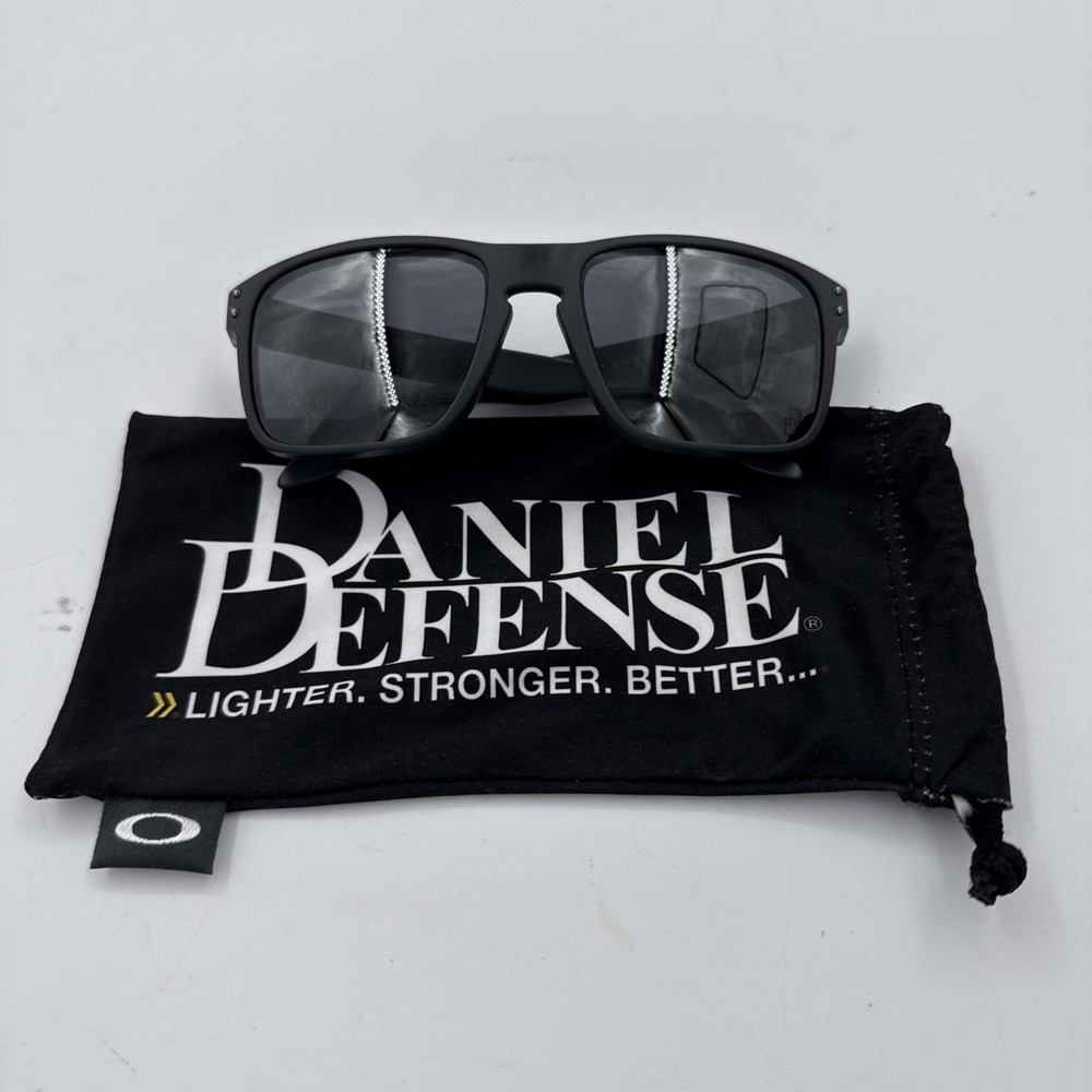 Oakley Daniel Defense Holbrook Cerakote Tornado Black Iridium Lens With Bag